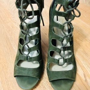Vince Camuto Shoes - Size 8.5 Vince Camuto suede lace up sandals w zip Vince Camuto Shoes - Size 8.5 Vince Camuto suede lace up sandals w zip